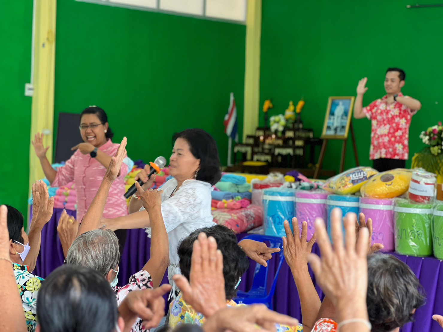 โครงการอบรมและส่งเสริมกิจกรรมผู้สูงอายุ