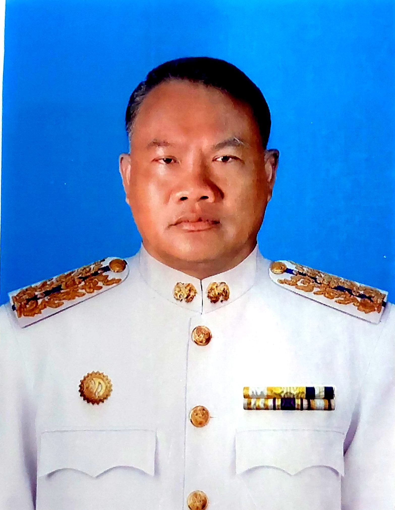 นายถนอม  สุขรินทร์